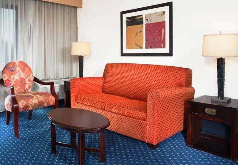 Hotel Courtyard Cleveland Airport North North Olmsted Pokoj fotografie